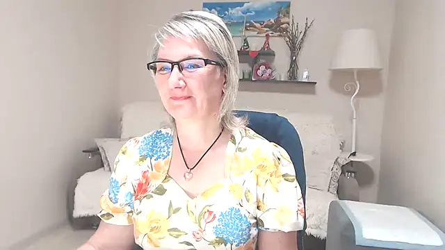 Snapshot of FleurMays chatting on 22, 6, 2026 FleurMays online show from 22, 6, 2026