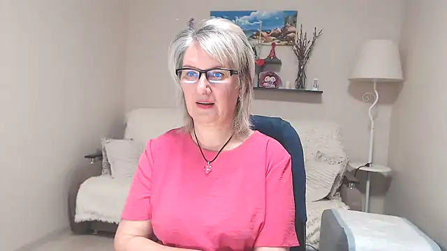 Snapshot of FleurMays chatting on 12, 7, 2026 FleurMays online show from 12, 7, 2026