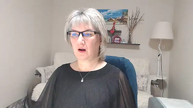 FleurMays online show from 8, 11, 2025