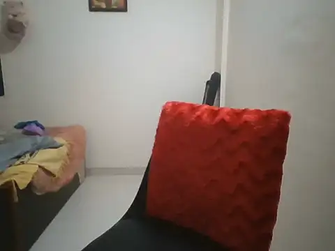 MakeMeCumAhh online show from 12, 4, 2026
