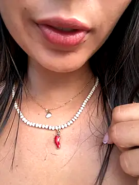 SofiaG  online show from 3, 10, 2025