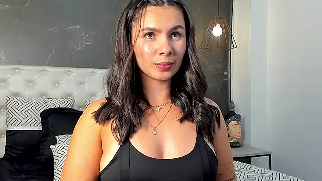 SofiaG  online show from 5, 12, 2025