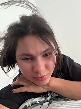 SofiaG  online show from 18, 3, 2025