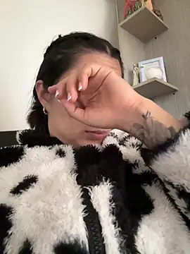 SofiaG  online show from 3, 11, 2025