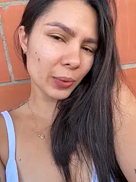 SofiaG  online show from 9, 11, 2025