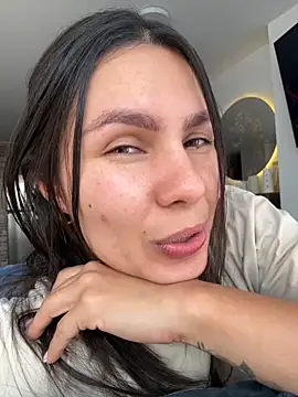 SofiaG  online show from 5, 11, 2025