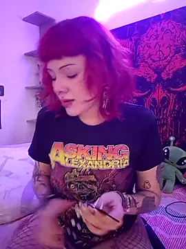 Snapshot of Sarah-Stoner chatting on 25, 6, 2026 Sarah-Stoner online show from 25, 6, 2026