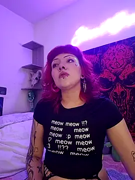 Snapshot of Sarah-Stoner chatting on 21, 6, 2026 Sarah-Stoner online show from 21, 6, 2026