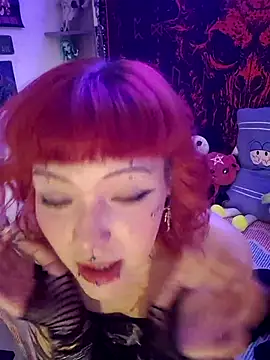 Snapshot of Sarah-Stoner chatting on 14, 7, 2026 Sarah-Stoner online show from 14, 7, 2026