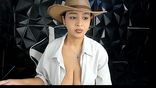 HelueHorny13 online show from 3, 11, 2025