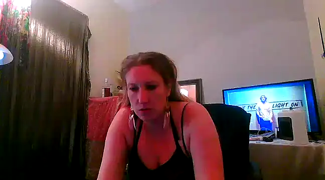 lilyhornyhousewife online show from 18, 3, 2025