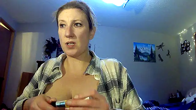 lilyhornyhousewife online show from 31, 1, 2025