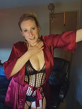 lilyhornyhousewife online show from 7, 6, 2026
