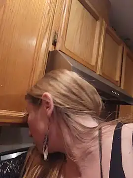 lilyhornyhousewife online show from 24, 5, 2026