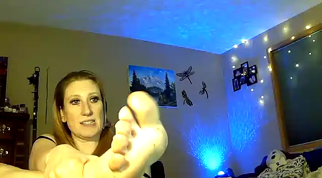 lilyhornyhousewife online show from 13, 1, 2025