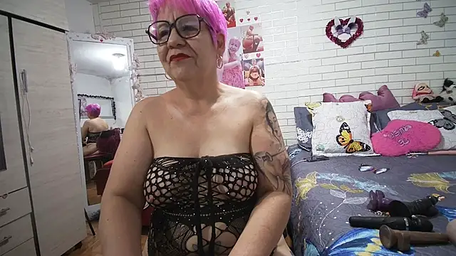 maturehot 65 online show from 16, 2, 2026