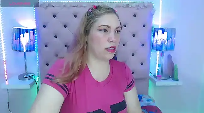 HannahEmmax2 online show from 23, 3, 2025