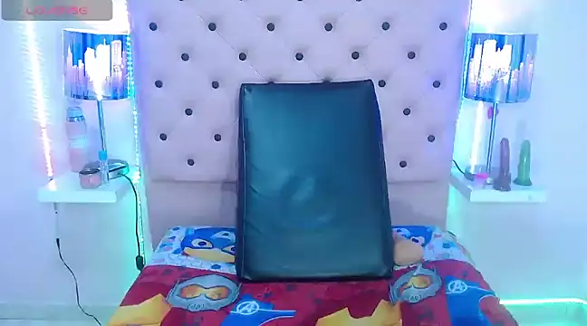 HannahEmmax2 online show from 22, 3, 2025