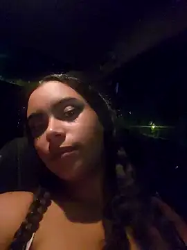 cinnaminnie online show from 1, 3, 2025