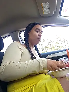 cinnaminnie online show from 14, 3, 2025