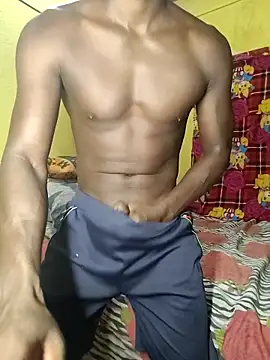 Snapshot of Hunter_boy9 chatting on 18, 10, 2025 Hunter boy9 online show from 18, 10, 2025