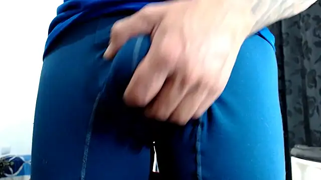 Snapshot of nicolay_74 chatting on 5, 11, 2025 nicolay 74 online show from 5, 11, 2025