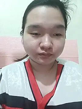 Snapshot of Thomgdee chatting on 4, 12, 2025 Thomgdee online show from 4, 12, 2025