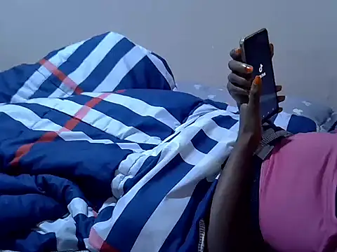 Just Karu online show from 3, 12, 2025