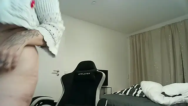 Jujuicy 97 online show from 22, 10, 2025