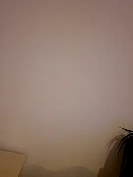 Jujuicy 97 online show from 15, 4, 2026