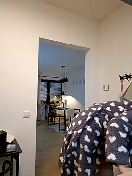 Jujuicy 97 online show from 26, 10, 2025