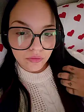 Snapshot of Jujuicy_97 chatting on 14, 6, 2026 Jujuicy 97 online show from 14, 6, 2026