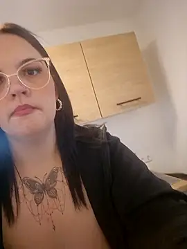 Snapshot of Jujuicy_97 chatting on 21, 4, 2026 Jujuicy 97 online show from 21, 4, 2026