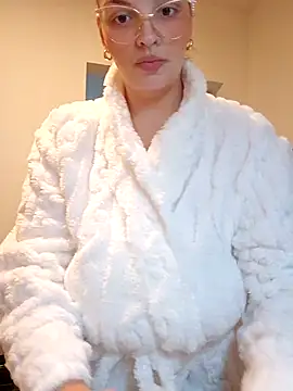 Jujuicy 97 online show from 7, 11, 2025