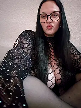 Snapshot of Jujuicy_97 chatting on 10, 5, 2026 Jujuicy 97 online show from 10, 5, 2026