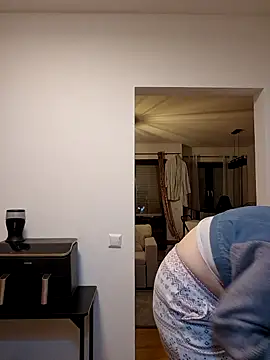 Jujuicy 97 online show from 8, 1, 2026