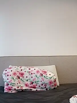 Jujuicy 97 online show from 14, 11, 2025