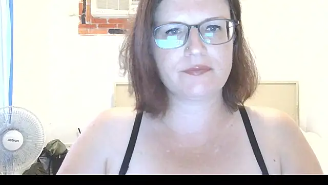 CrimsonMistress online show from 15, 3, 2026