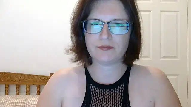 CrimsonMistress online show from 20, 12, 2025