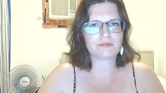 CrimsonMistress online show from 1, 4, 2026