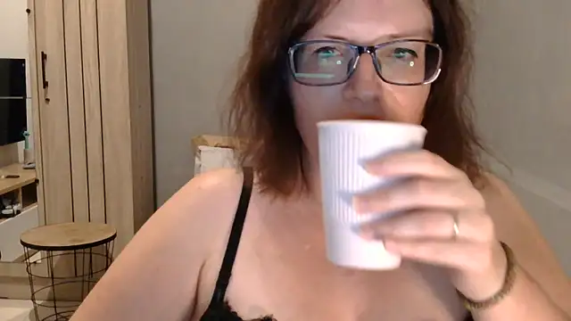 CrimsonMistress online show from 10, 10, 2025