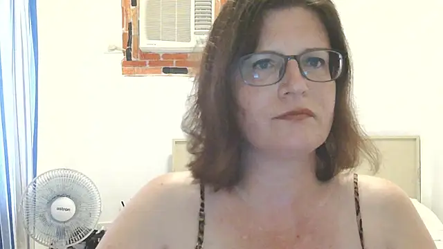 CrimsonMistress online show from 25, 3, 2026