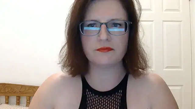 CrimsonMistress online show from 1, 12, 2025