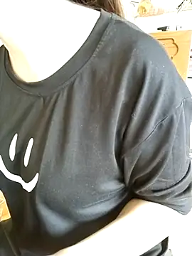 JasminePham online show from 5, 11, 2025