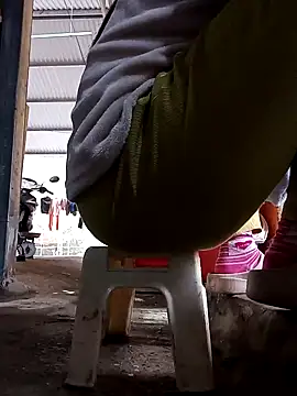 JasminePham online show from 1, 3, 2025