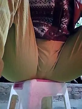 JasminePham online show from 7, 3, 2025