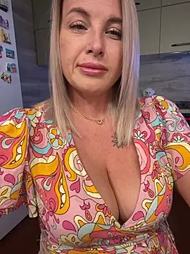 Snapshot of Cute_Hot_Alice chatting on 12, 7, 2026 Cute Hot Alice online show from 12, 7, 2026