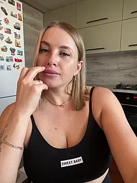 Cute Hot Alice online show from 5, 5, 2026
