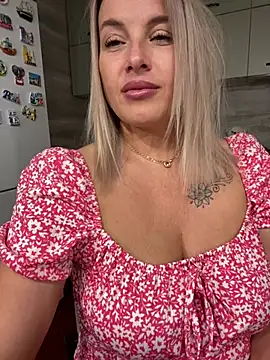 Snapshot of Cute_Hot_Alice chatting on 11, 7, 2026 Cute Hot Alice online show from 11, 7, 2026