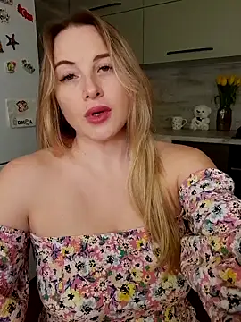 Cute Hot Alice online show from 13, 3, 2025